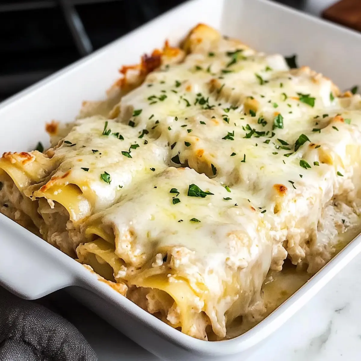 Chicken Alfredo Lasagna Roll Ups