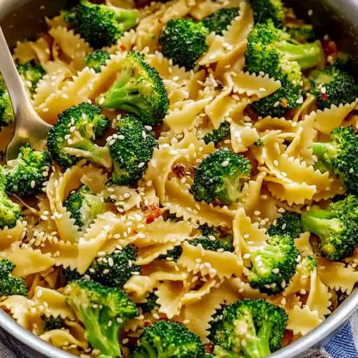 Garlic Broccoli Stir-Fry with Pasta